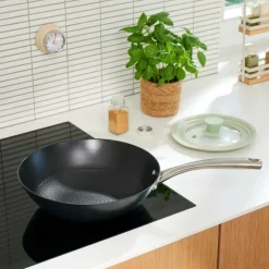 CASA KITCHEN Éplucheur économe Modèle Y Vert Clair